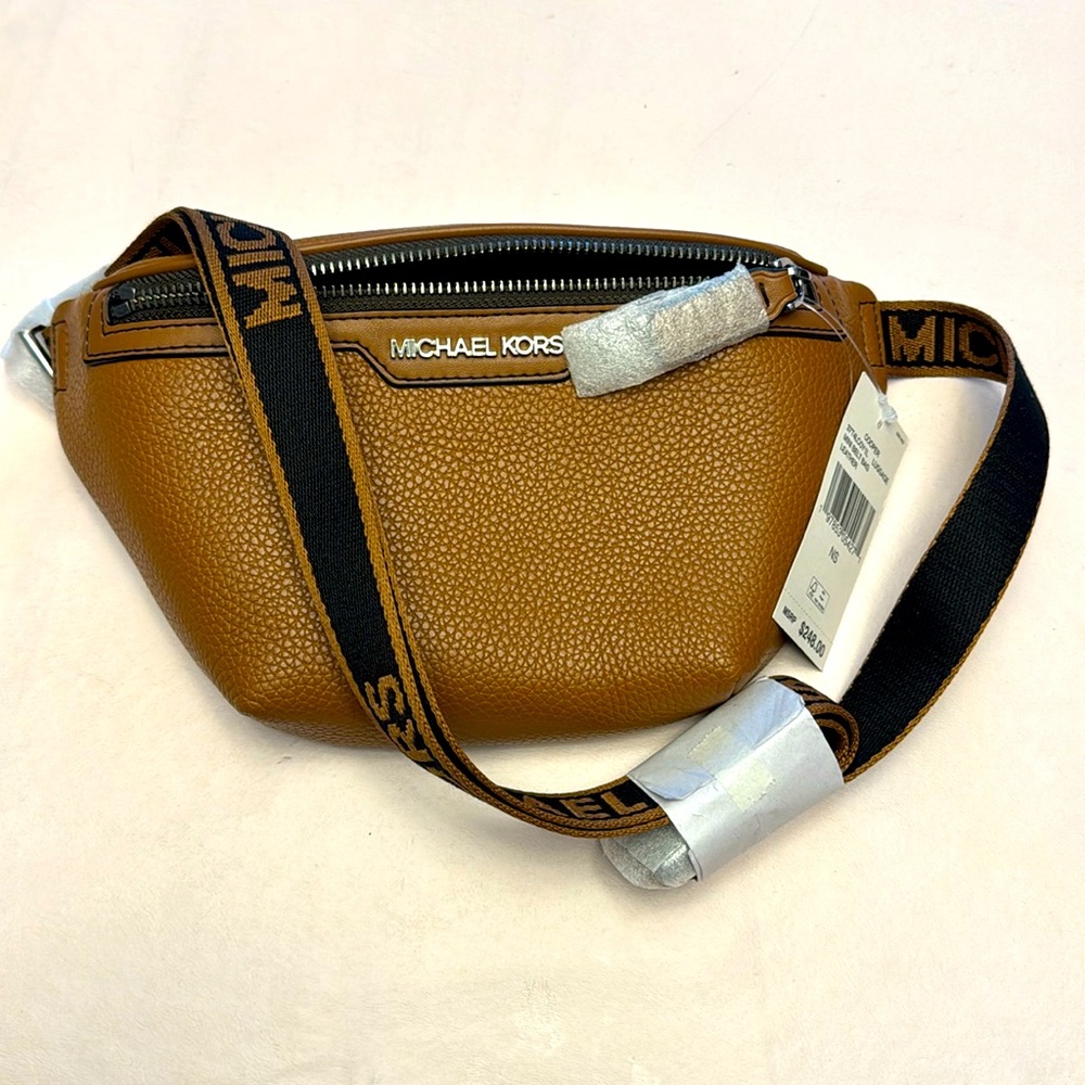 Michael Kors NWT Mini Belt Bag in Brown Leather, unisex